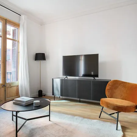 Blueground El Gotic Balcony Fully Furnished Bcn-122 * Barcelona